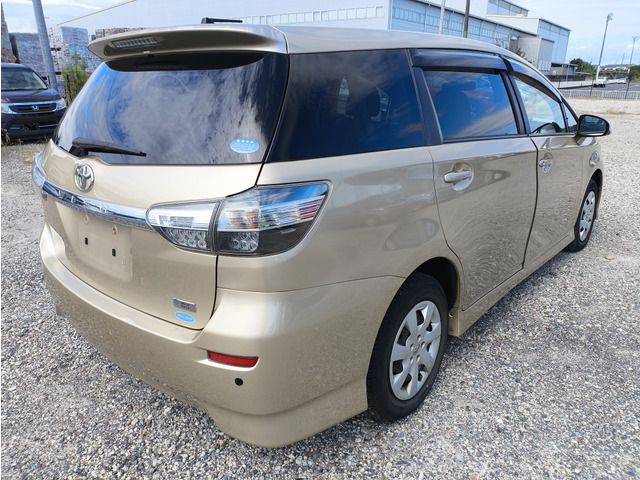 TOYOTA WISH 4WD 2013