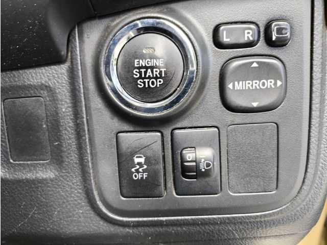 TOYOTA WISH 4WD 2013