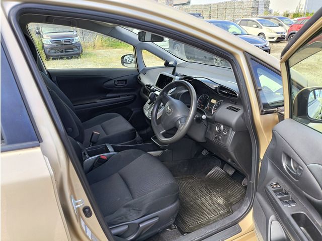 TOYOTA WISH 4WD 2013