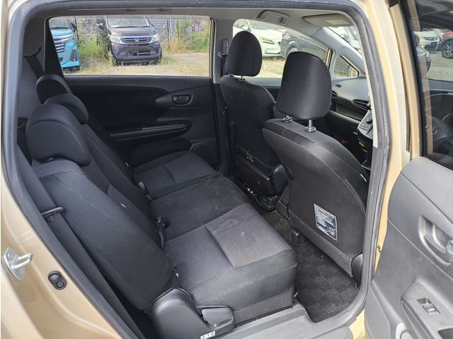 TOYOTA WISH 4WD 2013