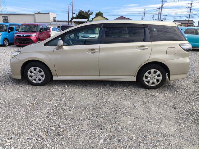 TOYOTA WISH 4WD 2013