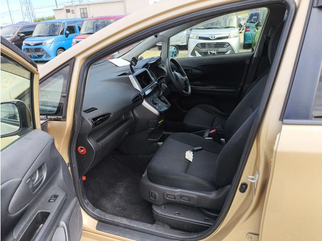 TOYOTA WISH 4WD 2013