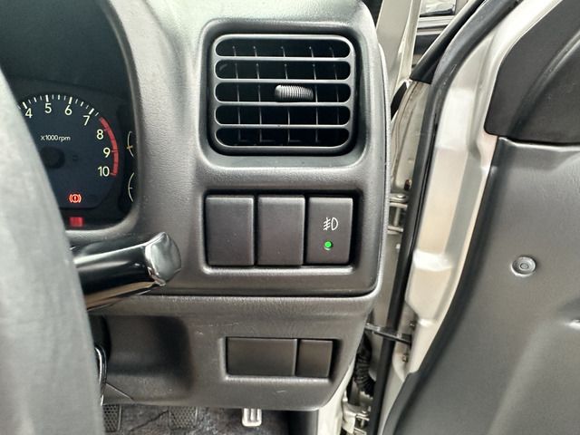 SUZUKI JIMNY 4WD 2003