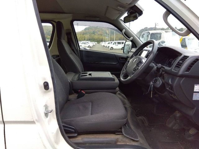 TOYOTA HIACE van 1.25t 2WD 2020
