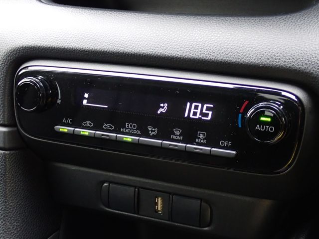 TOYOTA YARIS HYBRID 2020