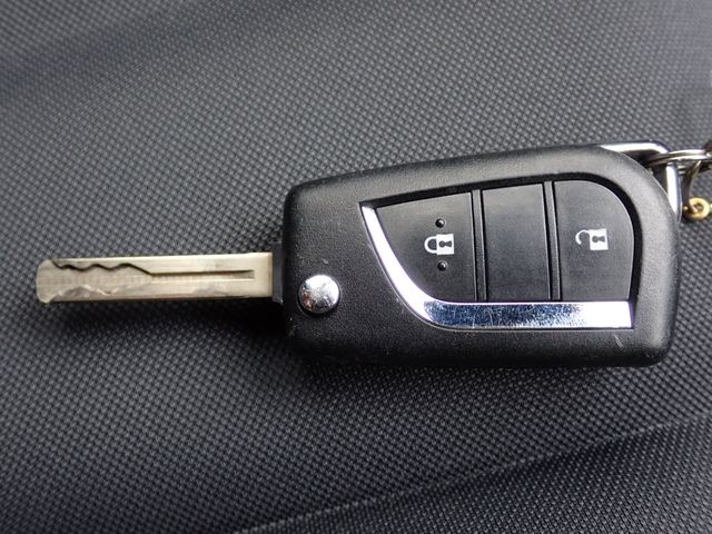 TOYOTA YARIS HYBRID 2020