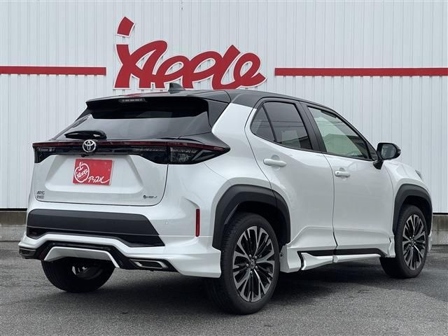 TOYOTA YARIS CROSS HYBRID 2024