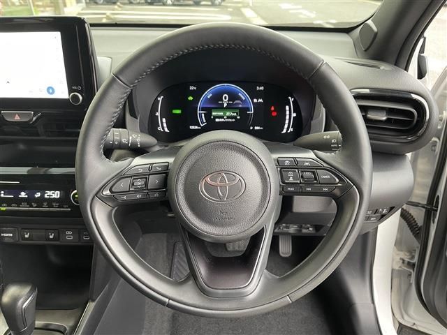 TOYOTA YARIS CROSS HYBRID 2024