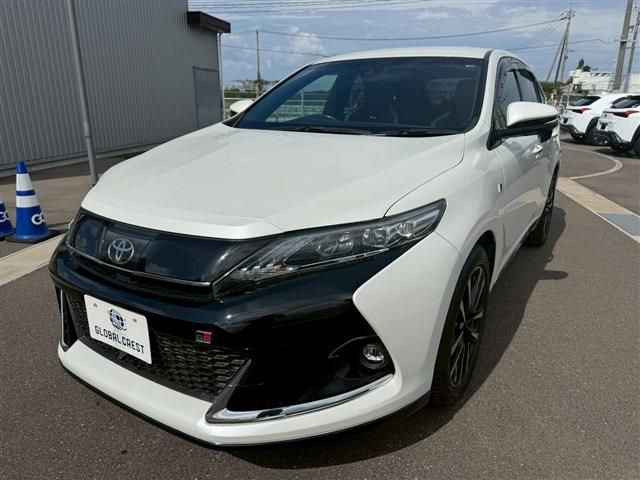 TOYOTA HARRIER 4WD 2019