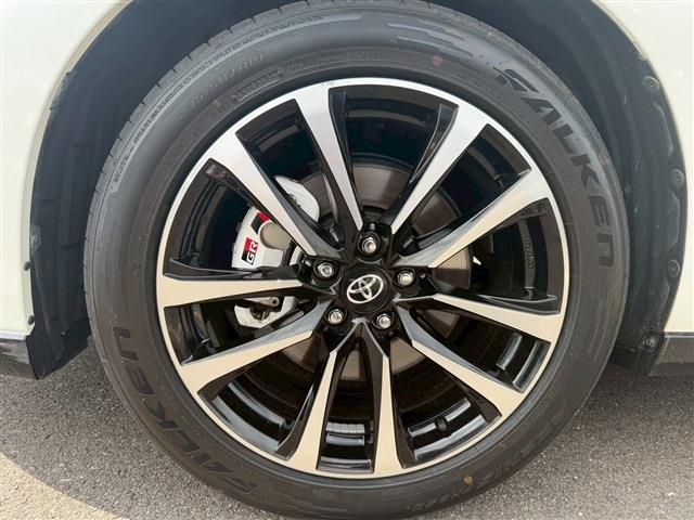 TOYOTA HARRIER 4WD 2019