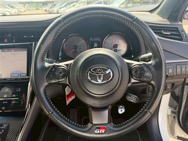 TOYOTA HARRIER 4WD 2019