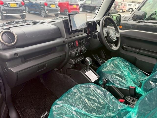 SUZUKI JIMNY NOMADE 2025