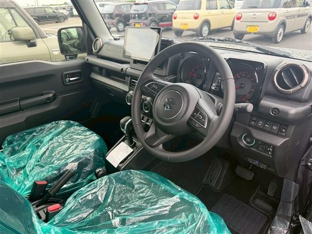 SUZUKI JIMNY NOMADE 2025