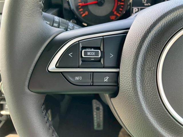 SUZUKI JIMNY NOMADE 2025