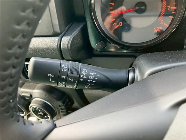 SUZUKI JIMNY NOMADE 2025