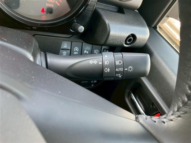 SUZUKI JIMNY NOMADE 2025