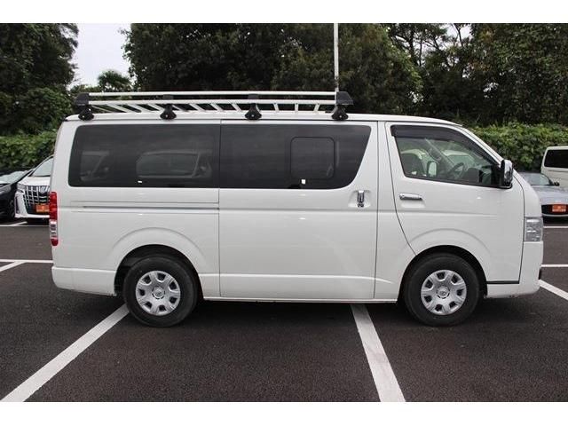 TOYOTA HIACE van 2WD 2022