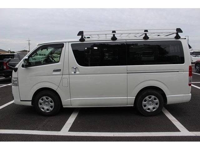 TOYOTA HIACE van 2WD 2022