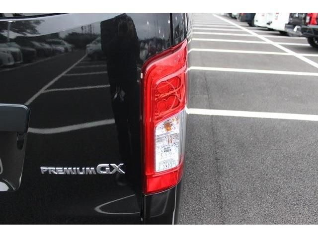 NISSAN NV350 CARAVAN 2021