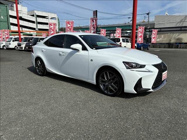 TOYOTA LEXUS IS200t 2017