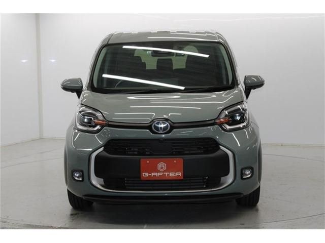 TOYOTA SIENTA HYBRID 2022