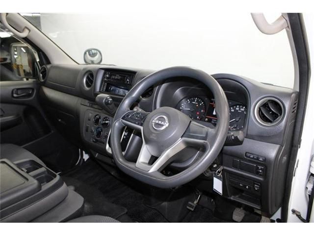 NISSAN CARAVAN van 2WD 2022