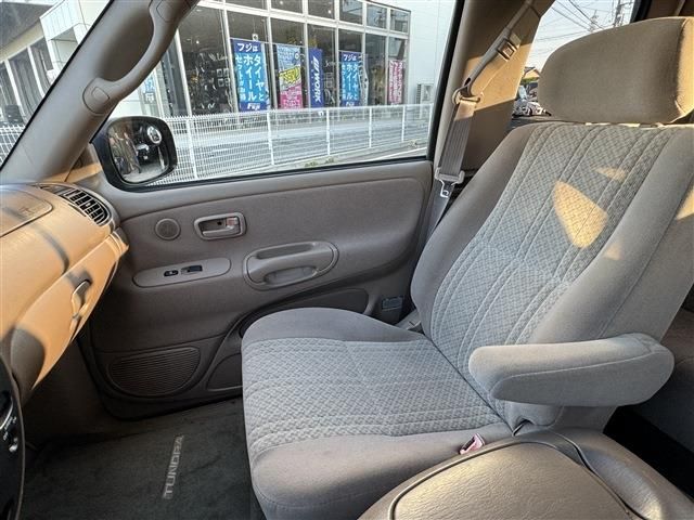 TOYOTA TANDORA 4WD 2004