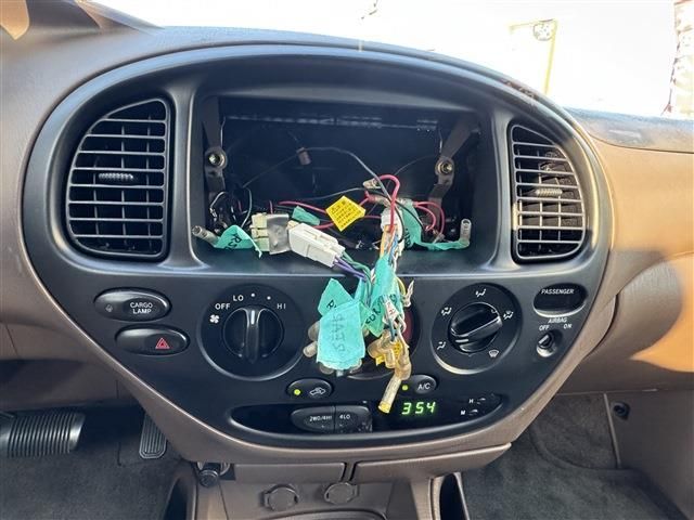 TOYOTA TANDORA 4WD 2004