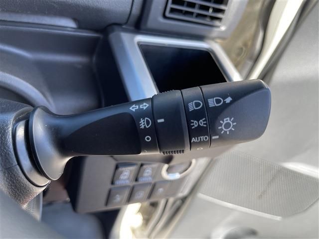 TOYOTA PIXIS MEGA 2016