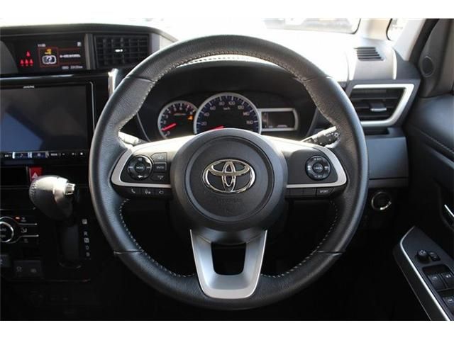 TOYOTA ROOMY 2021