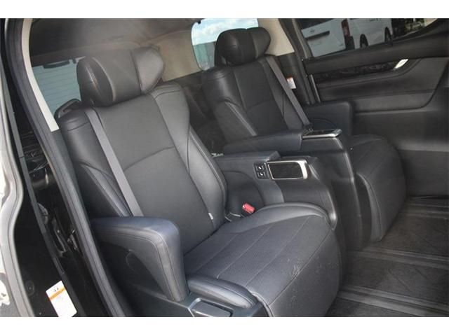 TOYOTA ALPHARD 2018