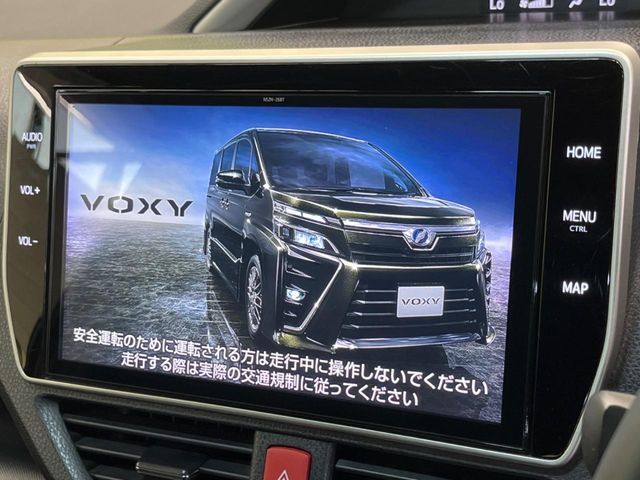 TOYOTA VOXY 2019