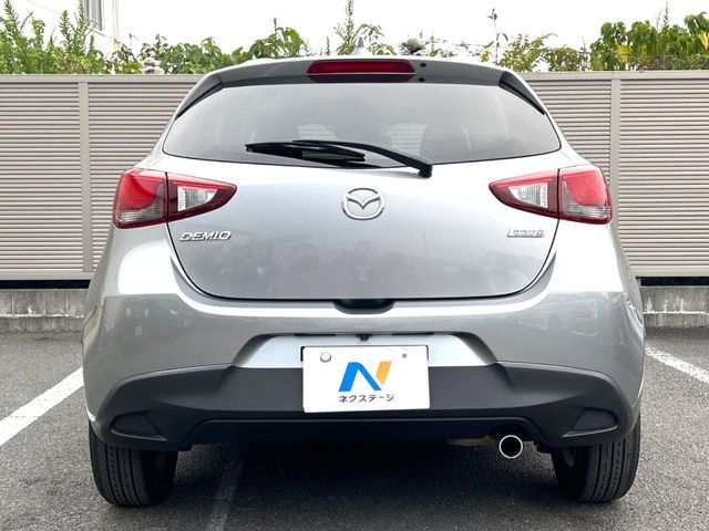 MAZDA DEMIO 2016