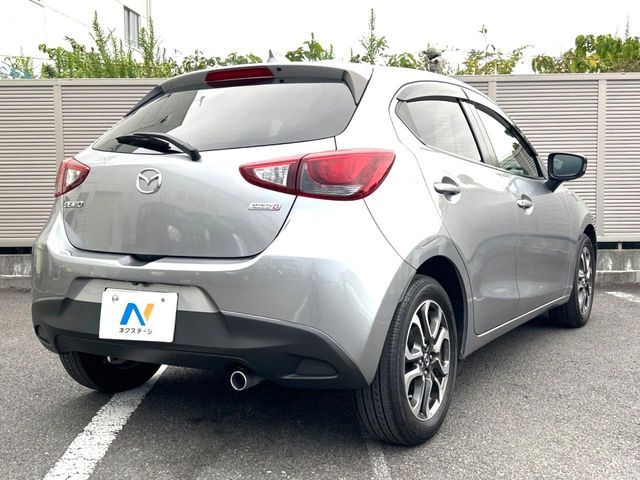 MAZDA DEMIO 2016