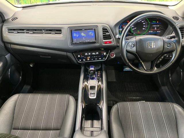 HONDA VEZEL HYBRID 2015