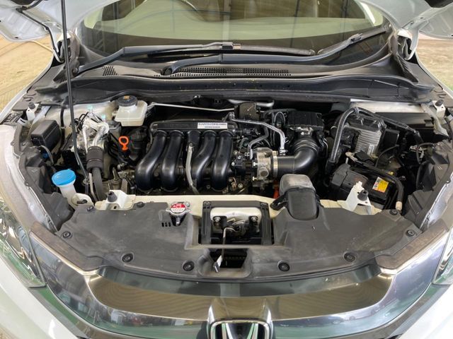 HONDA VEZEL HYBRID 2015