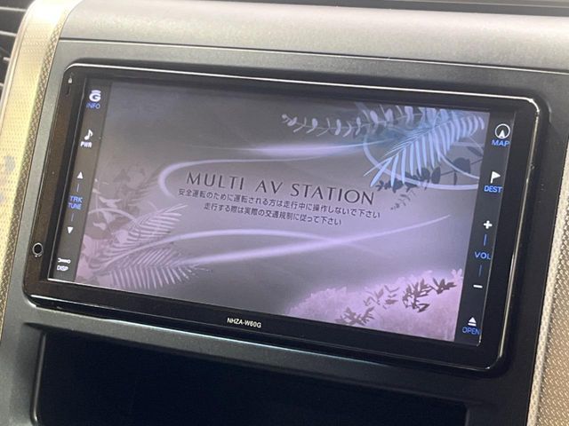 TOYOTA VELLFIRE 2010