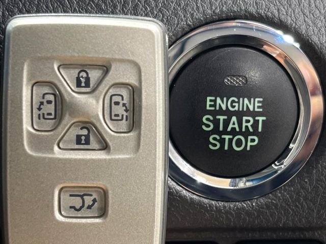 TOYOTA VELLFIRE 2010