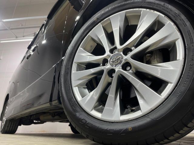 TOYOTA VELLFIRE 2010