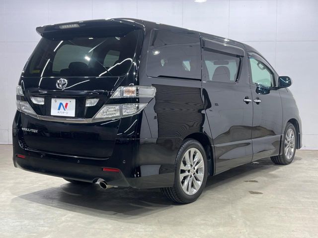 TOYOTA VELLFIRE 2010