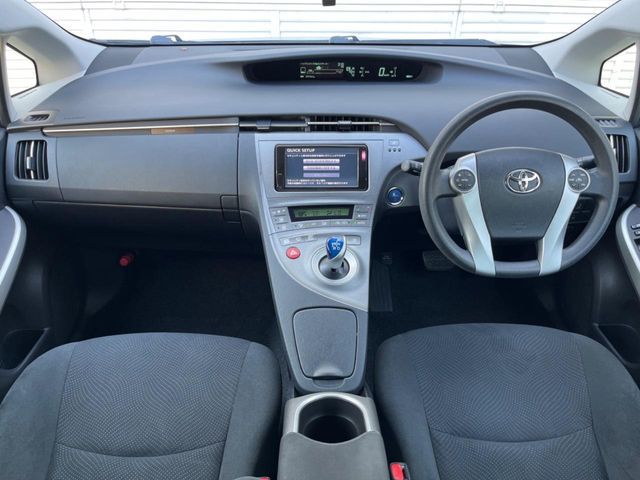 TOYOTA PRIUS 2015