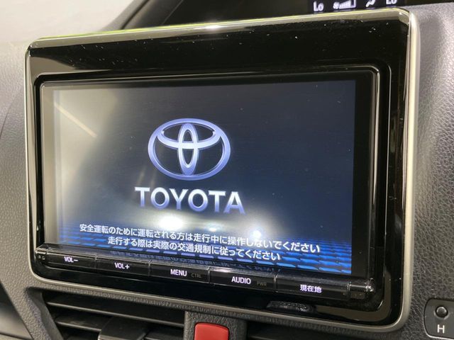 TOYOTA NOAH 2018