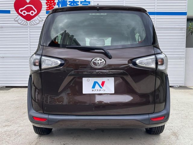 TOYOTA SIENTA 2016