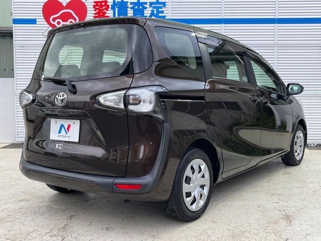 TOYOTA SIENTA 2016
