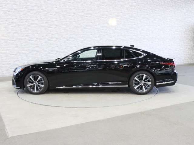 TOYOTA LEXUS LS500 2021