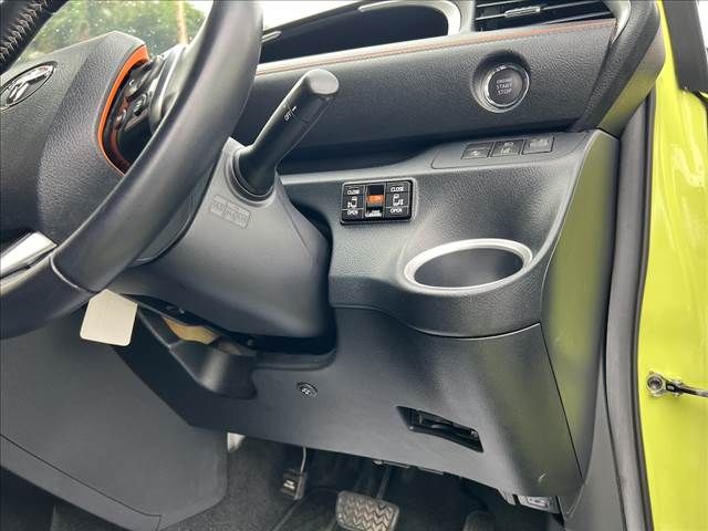 TOYOTA SIENTA 2016