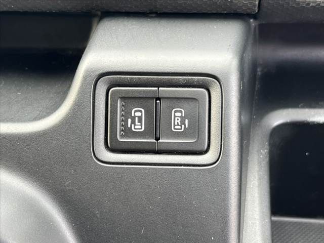 MITSUBISHI DELICA D:2 CUSTOM 2WD 2018