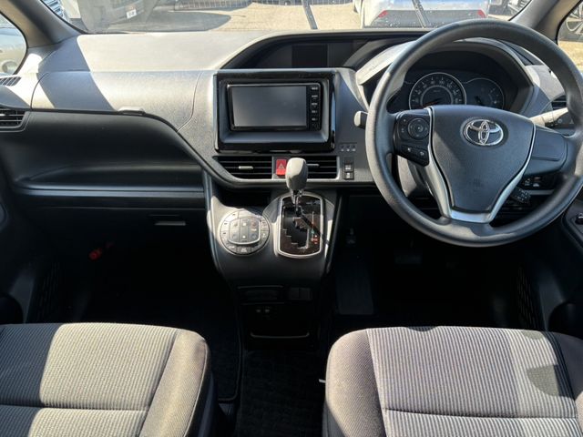 TOYOTA NOAH 2020