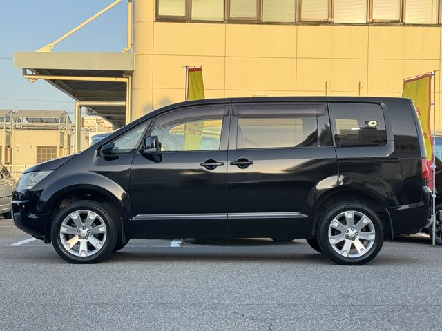 MITSUBISHI DELICA D:5 4WD 2013
