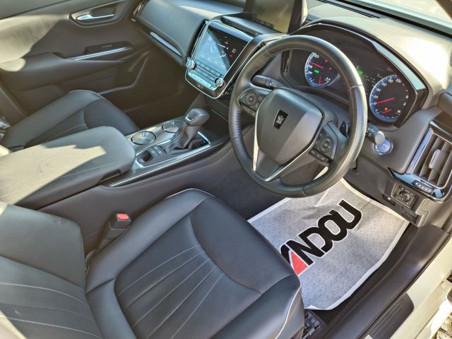 TOYOTA CROWN sedan hybrid 2019